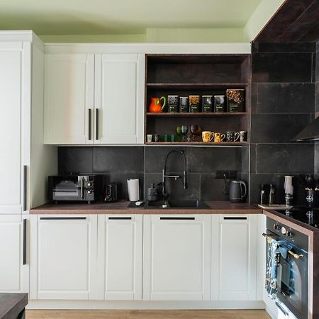 Urban Charm & Comfort - Chic 2Bd In Prime Location By Flat Mаnager صوفيا المظهر الخارجي الصورة