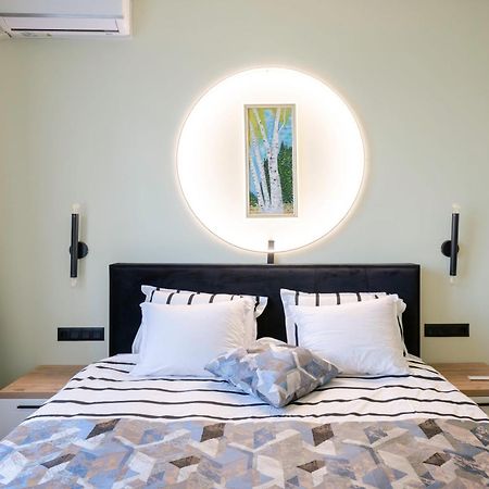 Urban Charm & Comfort - Chic 2Bd In Prime Location By Flat Mаnager صوفيا المظهر الخارجي الصورة